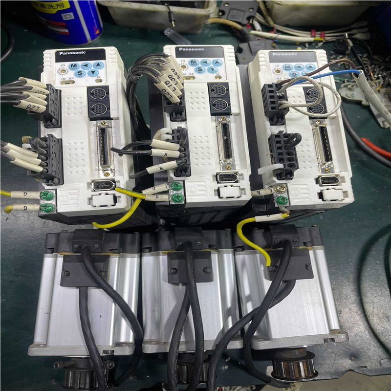 拆机松下A4伺服驱动器电机 750w 原装无修 功能包好 实--议价
