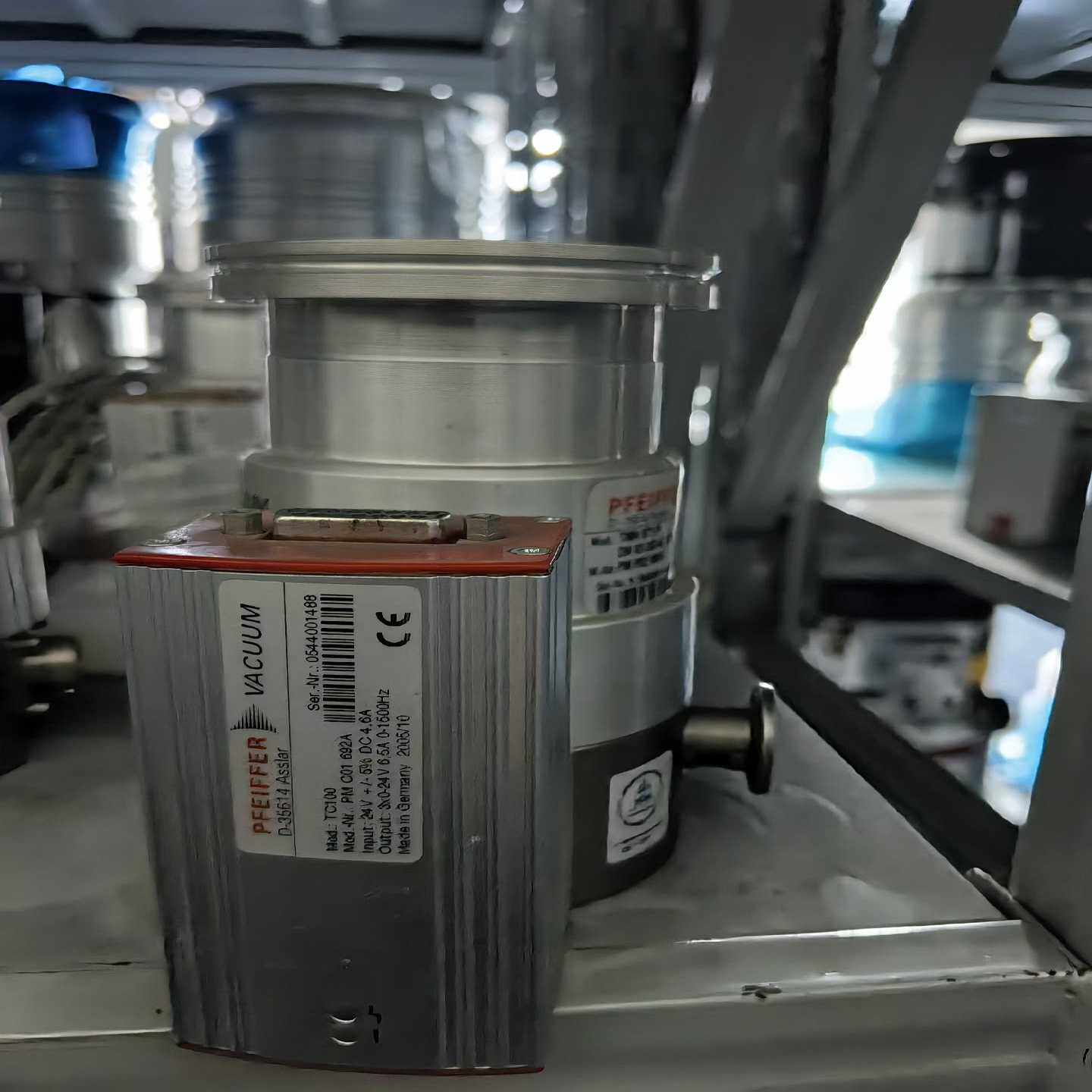 普发分子泵T071P  成色如图 有质保 欢迎议价（地坛设备）