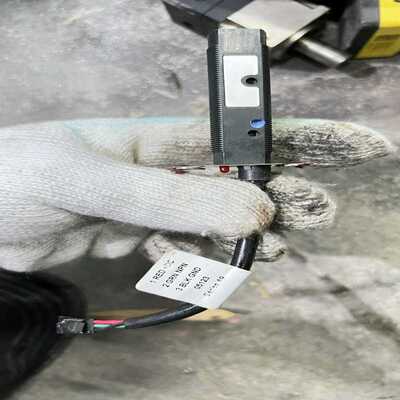 CUTLER-Hammer，2 in Fine Spot,1（耶耶电子）