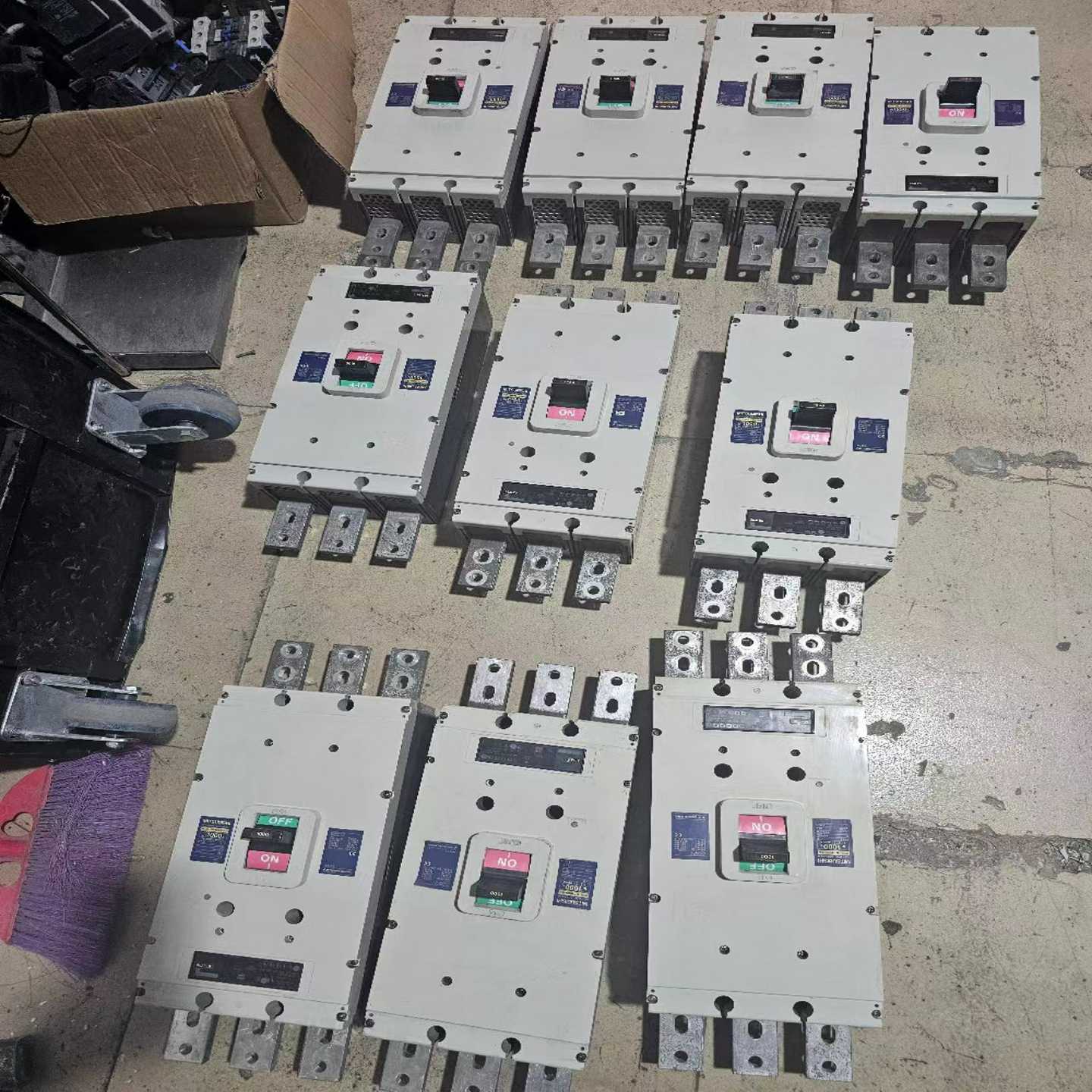 三菱塑壳断路器NF1000-SS 1000A七个，NF125【侨报商行】