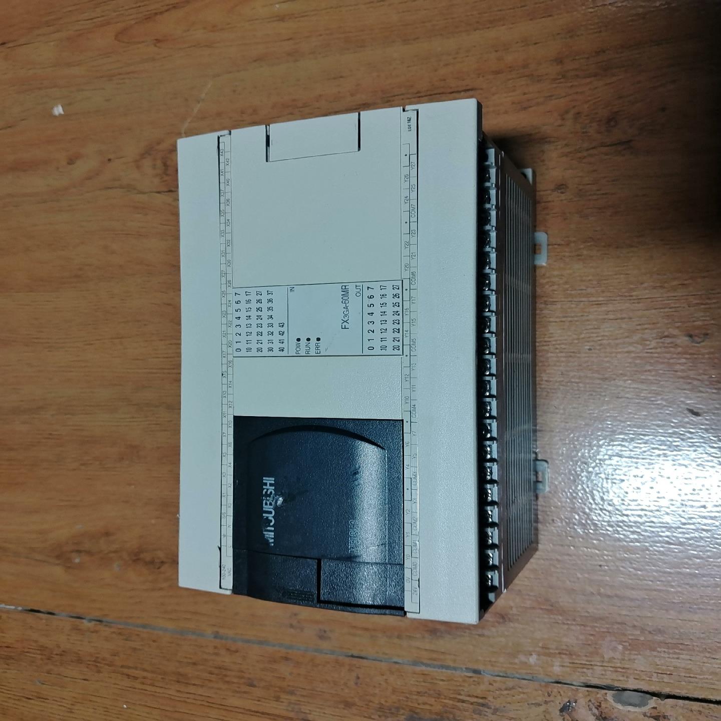 三菱PLCFX3GA-60MR-CM，功能正常，成色为实图{议价}