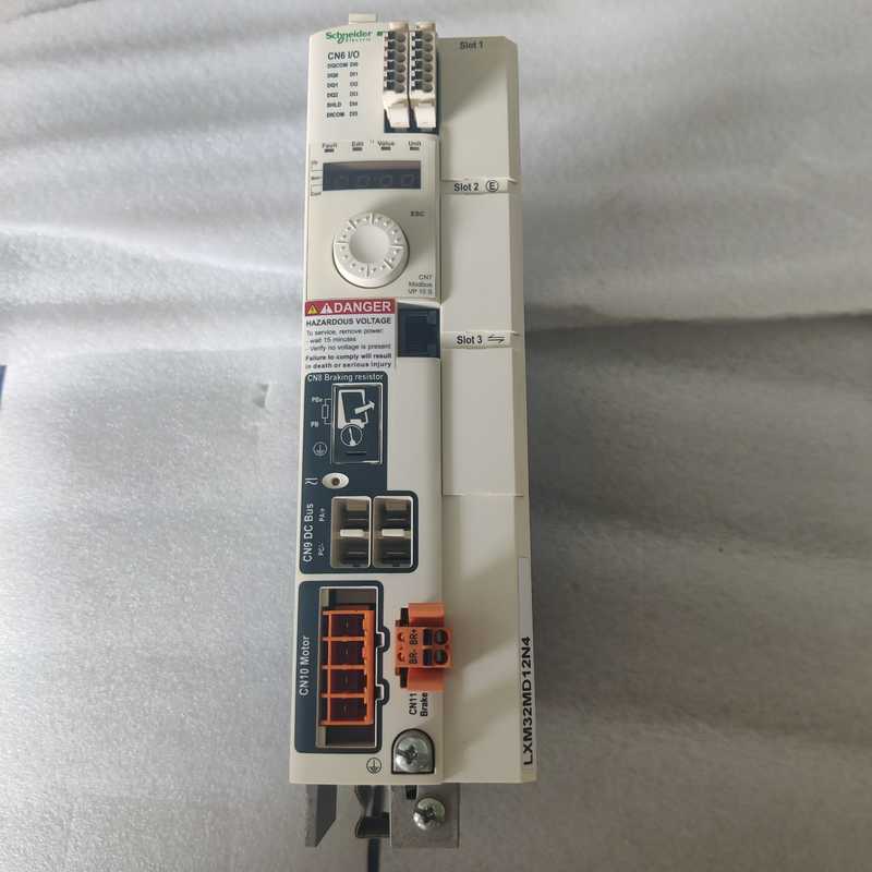 施耐德驱动器成色很好，lXM32MD12N4议价(胖胖商铺）