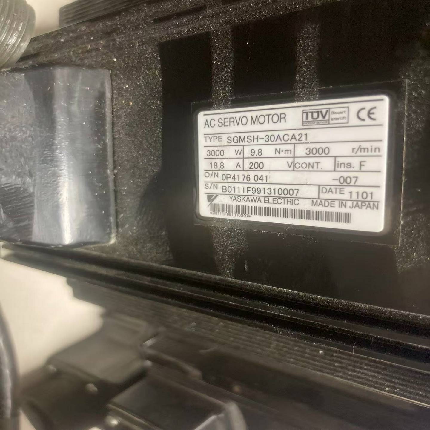 安川电机AC伺服电机，型号SGMSH-30ACA21，300--议价商品