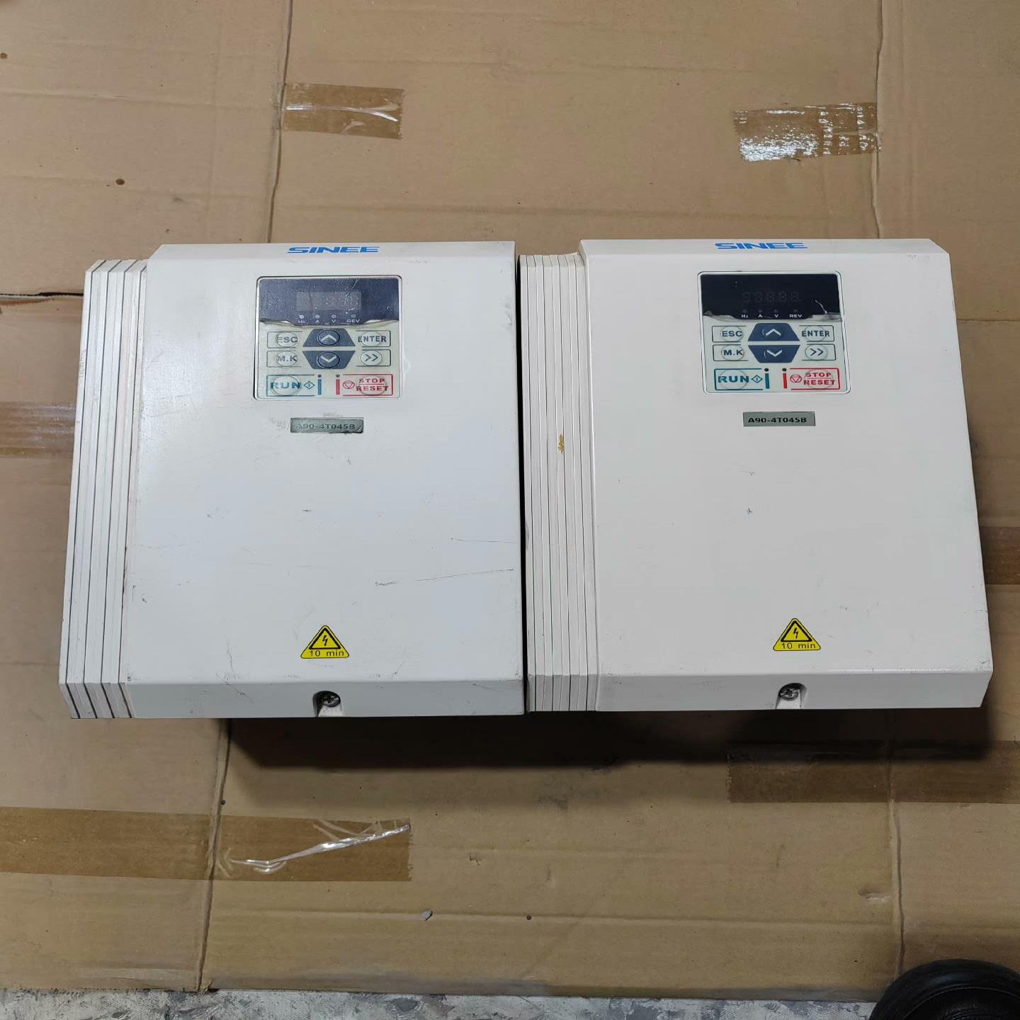 询价~正弦变频器22KW,A90-4T045B,,功能