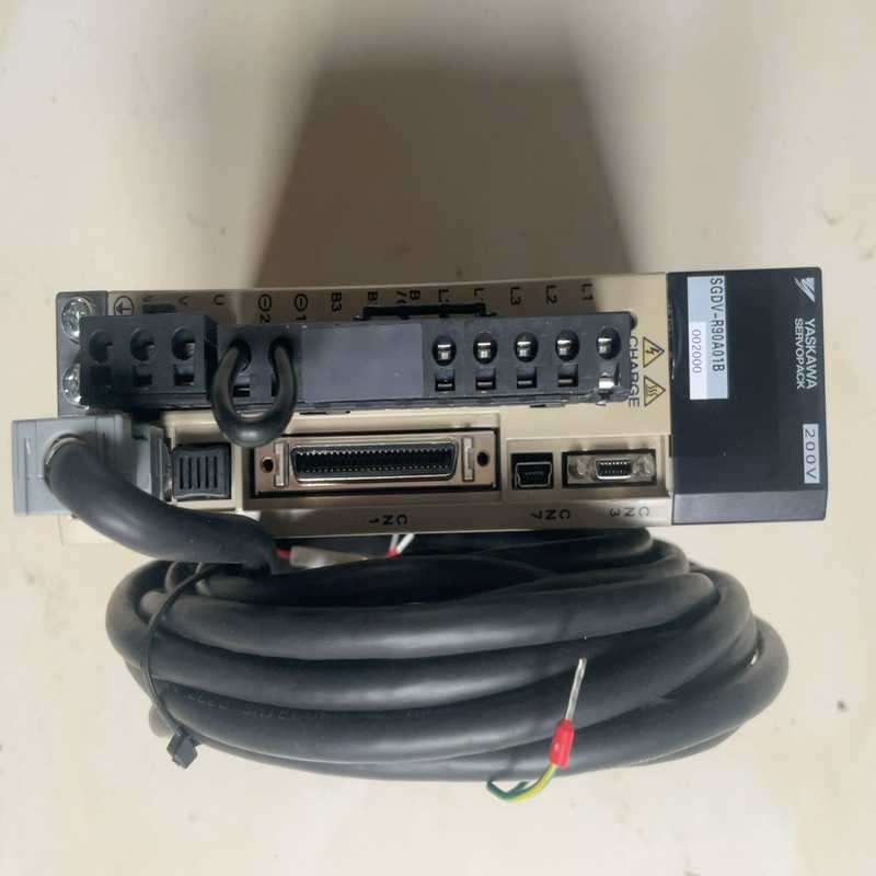 安川驱动器 SGDV-R90A01B002000，100W，【鑫鑫商铺】