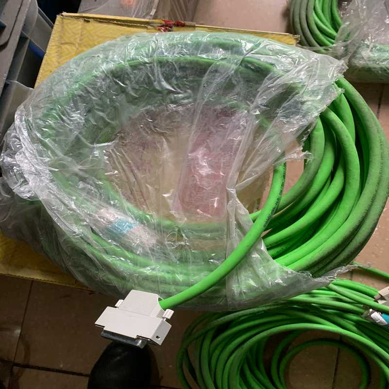 (议价) 6FX5002-2CA31 线是新的没用过 ，没包装