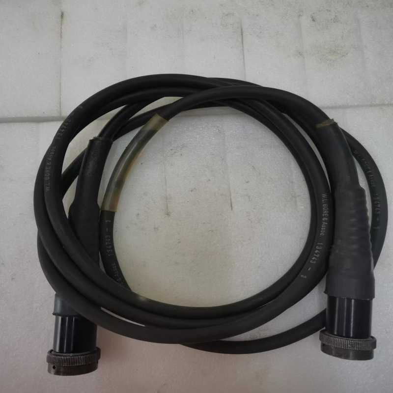 议价大厂拆机9成新美国DEM40-249线缆134743-3