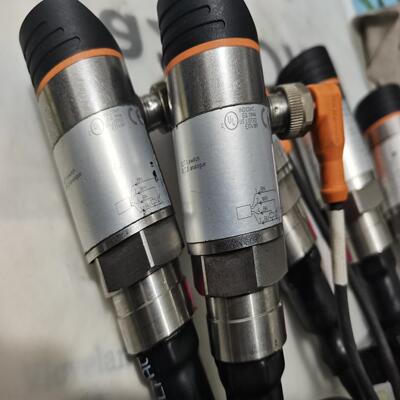 询价TOX压力传感器，型号236411和E174189和，德国制