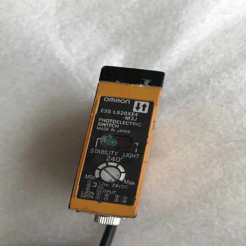 光电开关 E3S-LS20XE4 功能正常。~询价