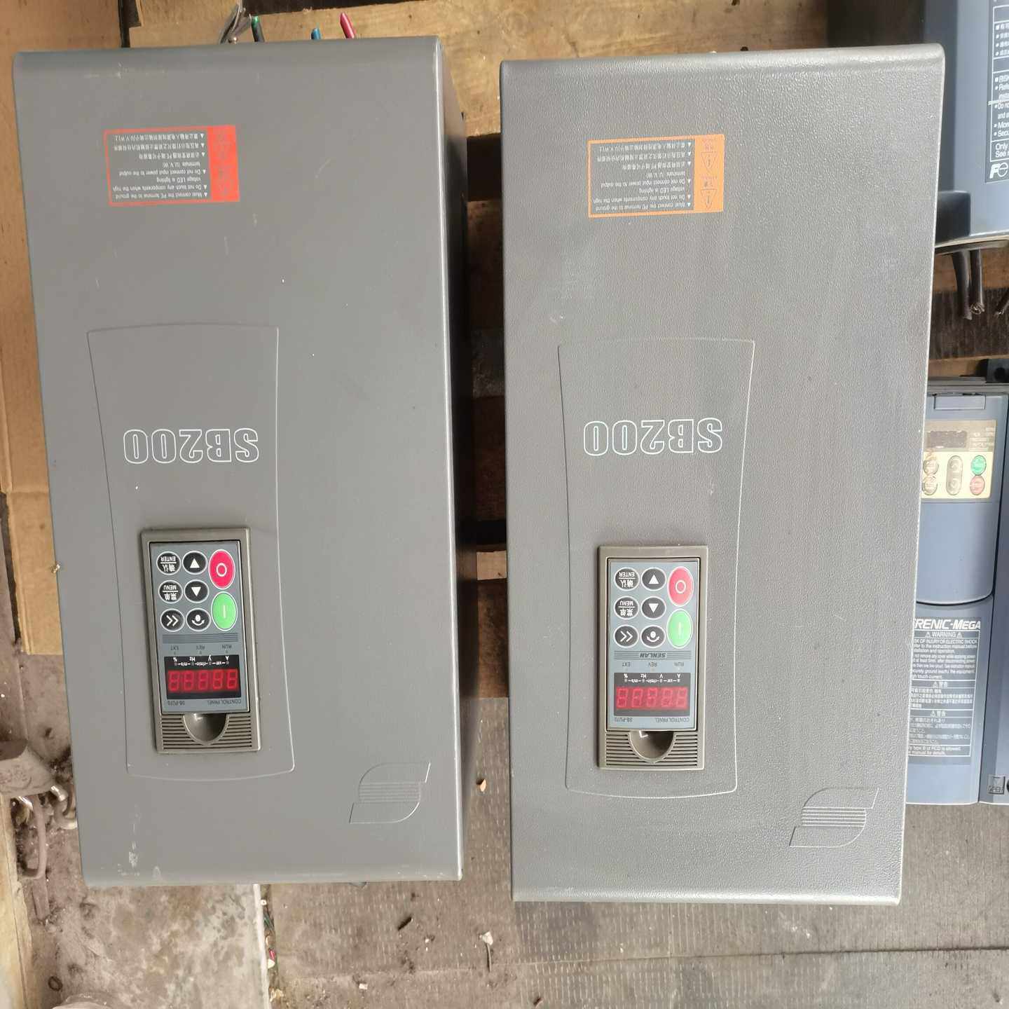 议~森兰30/37KW变频器成色好的联系 - 实物图