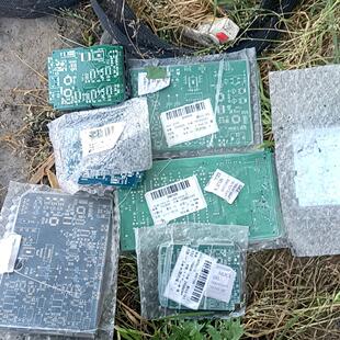 线路板至少60来块 基数电子