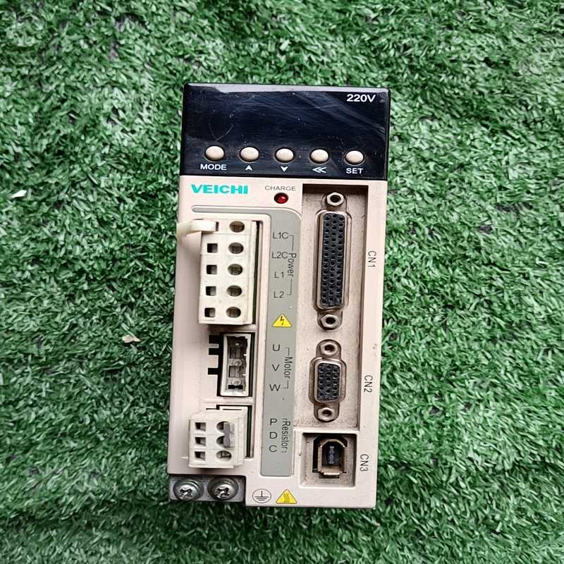 伟创伺服驱动器SD600A-S2-R40N400W拆机【议价】