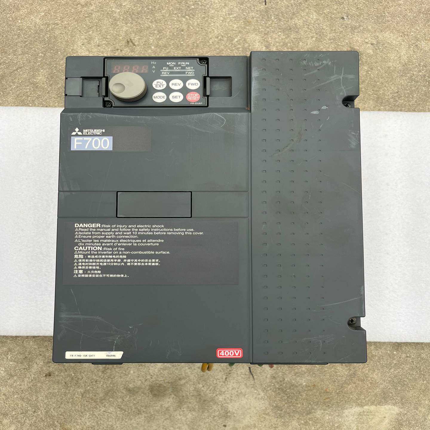 三菱变频器,FR-F740-15K-CHT1,如图所示,实物--议价商品