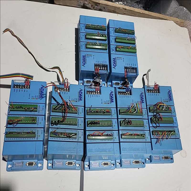 台湾研华ADAM 5000信号采集模块一套，有6套，ADAM（耶耶电子）