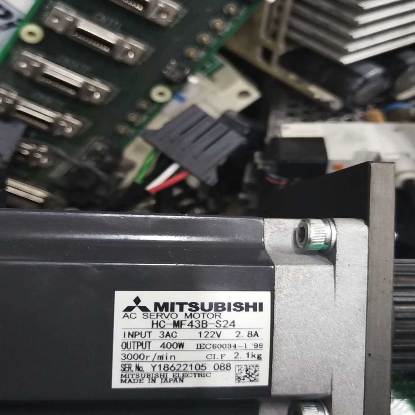 三菱电机HC-MF43B-S24【鑫鑫商铺】