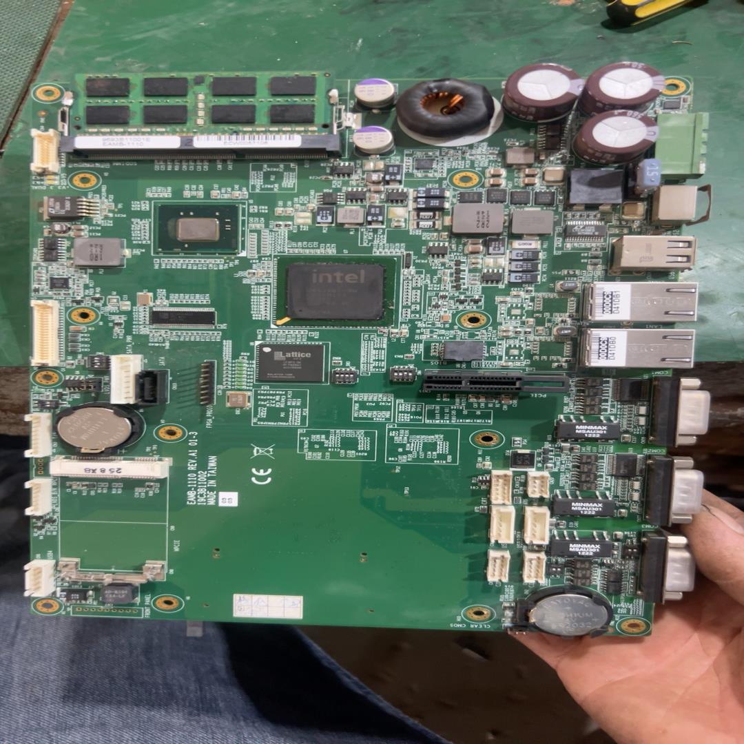 研华EAMB-1110 触摸工控一体机主板  实物图（佳毅工控）