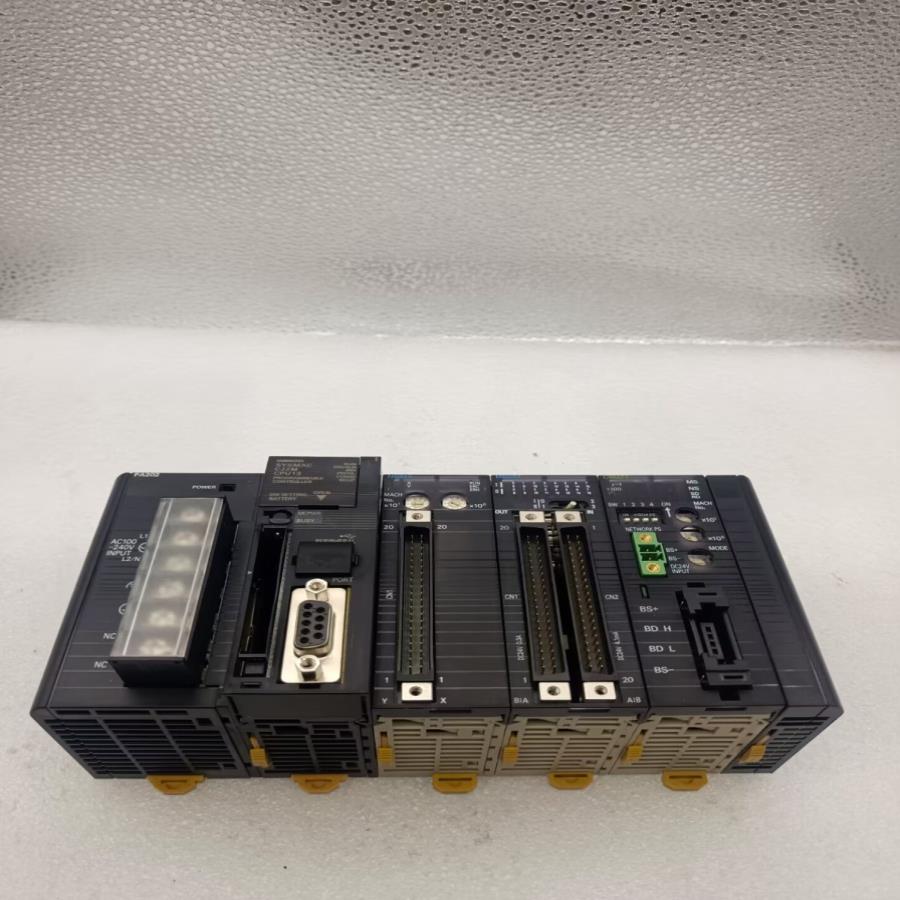 PA202 CJ2M-CPU13 CJ1W-NC213 CJ1W-MD261 CJ1W-CRM21整套