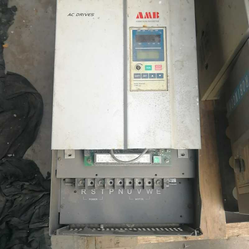 议价安邦信变频器AMB-P7-30kW模块好的，上电显示错误代码