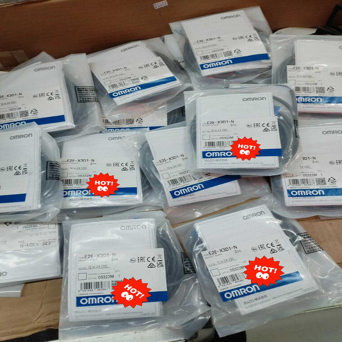 E2E-X3D1-N传感器，包装袋未开封，~询价