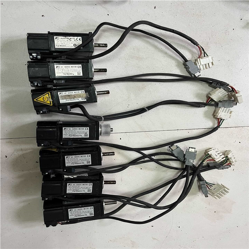 询价~富士伺服电机100W 型号GYS101DC1-CB 共7台