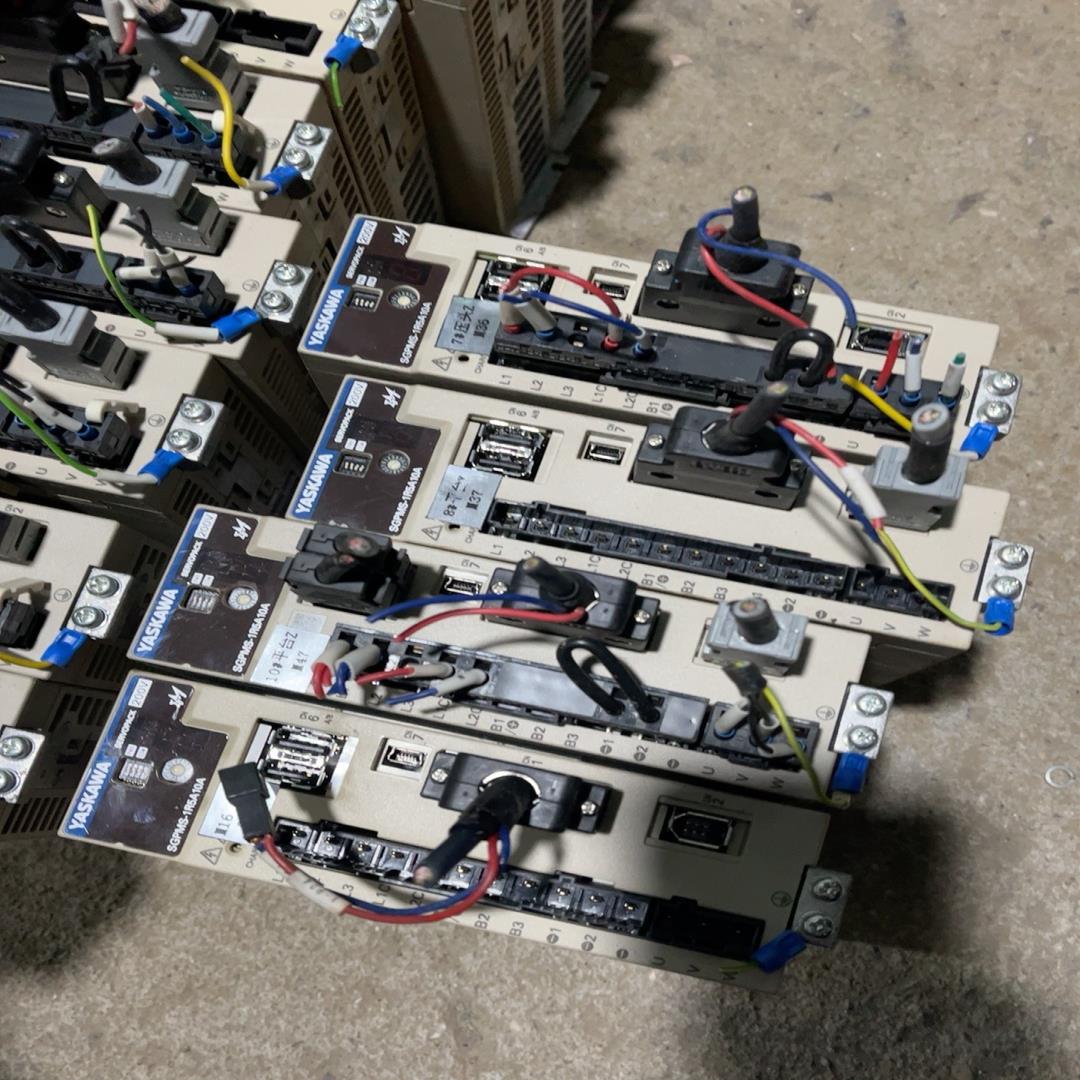 安川驱动器sgpms-1r5a10a、300v、~询价