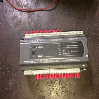 台达PLC+DVP60ES200T实物拍摄，功能包好，成色漂