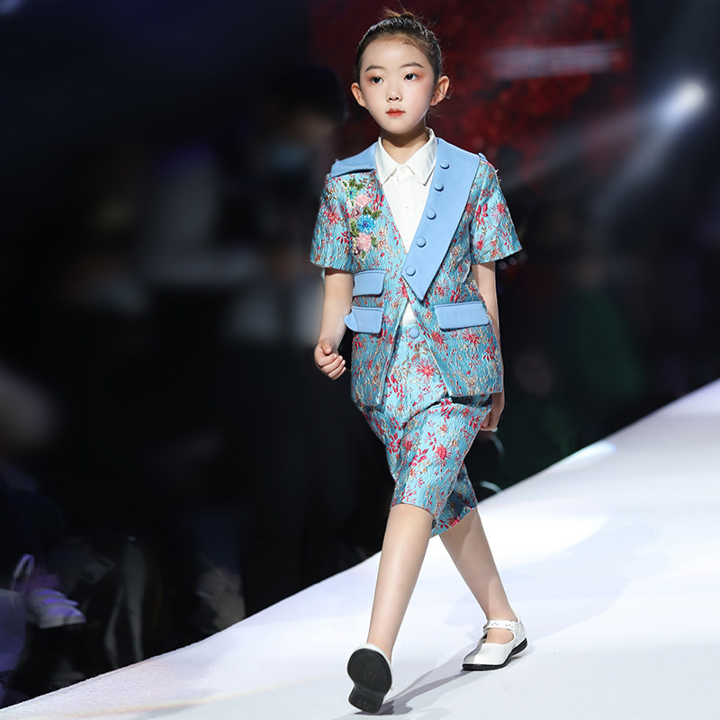 女童西装套装2025新款夏季儿童礼服女走秀潮服舞台个性演出服高端