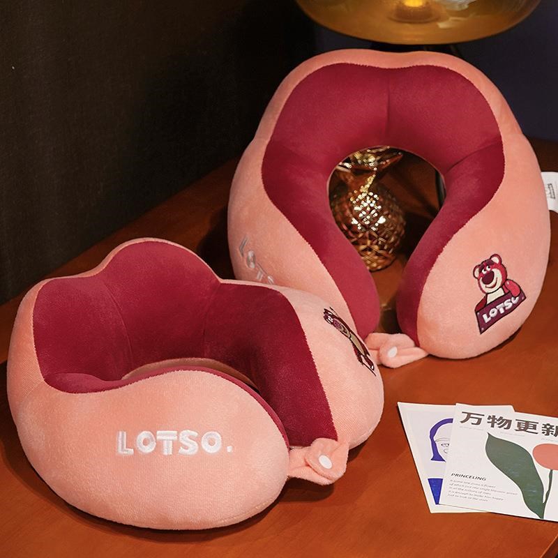 正版草莓熊u型枕飞机枕脖枕靠枕旅行枕护颈枕u型护颈枕u形午睡枕