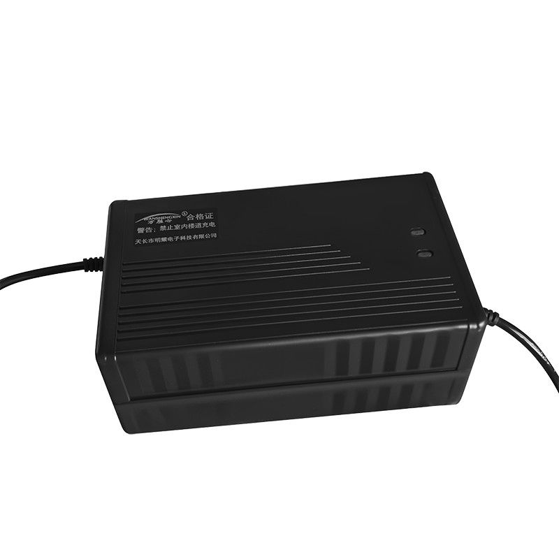 大功率锂电池充电器60V5A6A7A8A宁德时代充电器通用电动车充电器