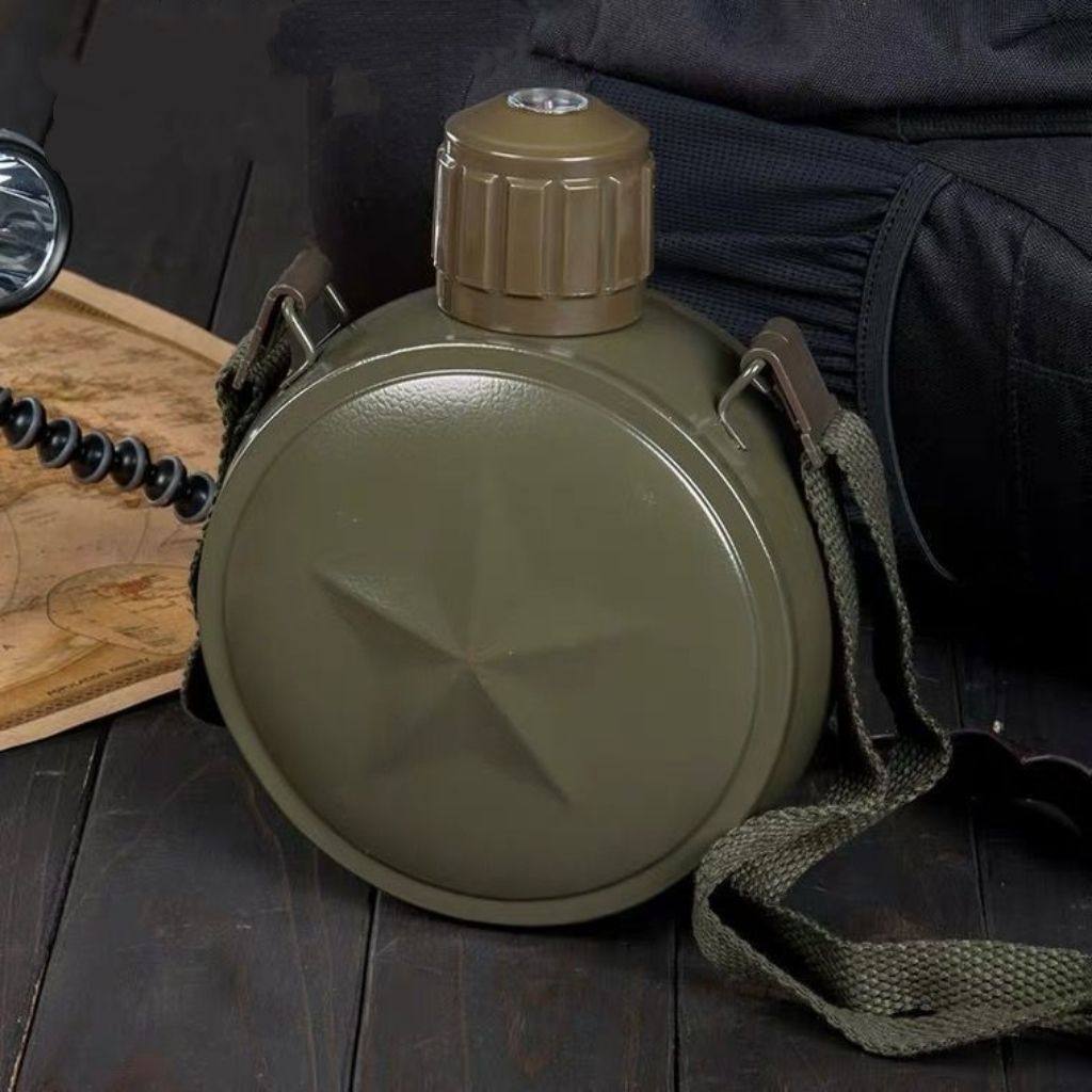 德式便携大容量军迷军训用水壶 户外旅游壶304真空不锈钢保温扁壶