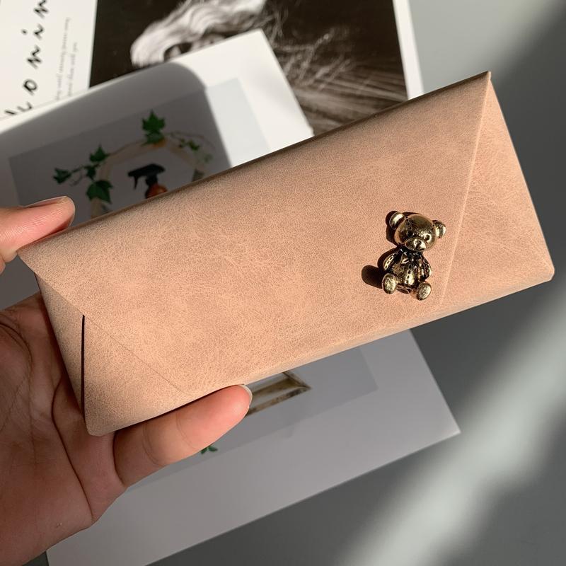 眼镜盒女生高颜值羊巴纹可爱框架近视眼镜盒女便携款复古墨镜收纳