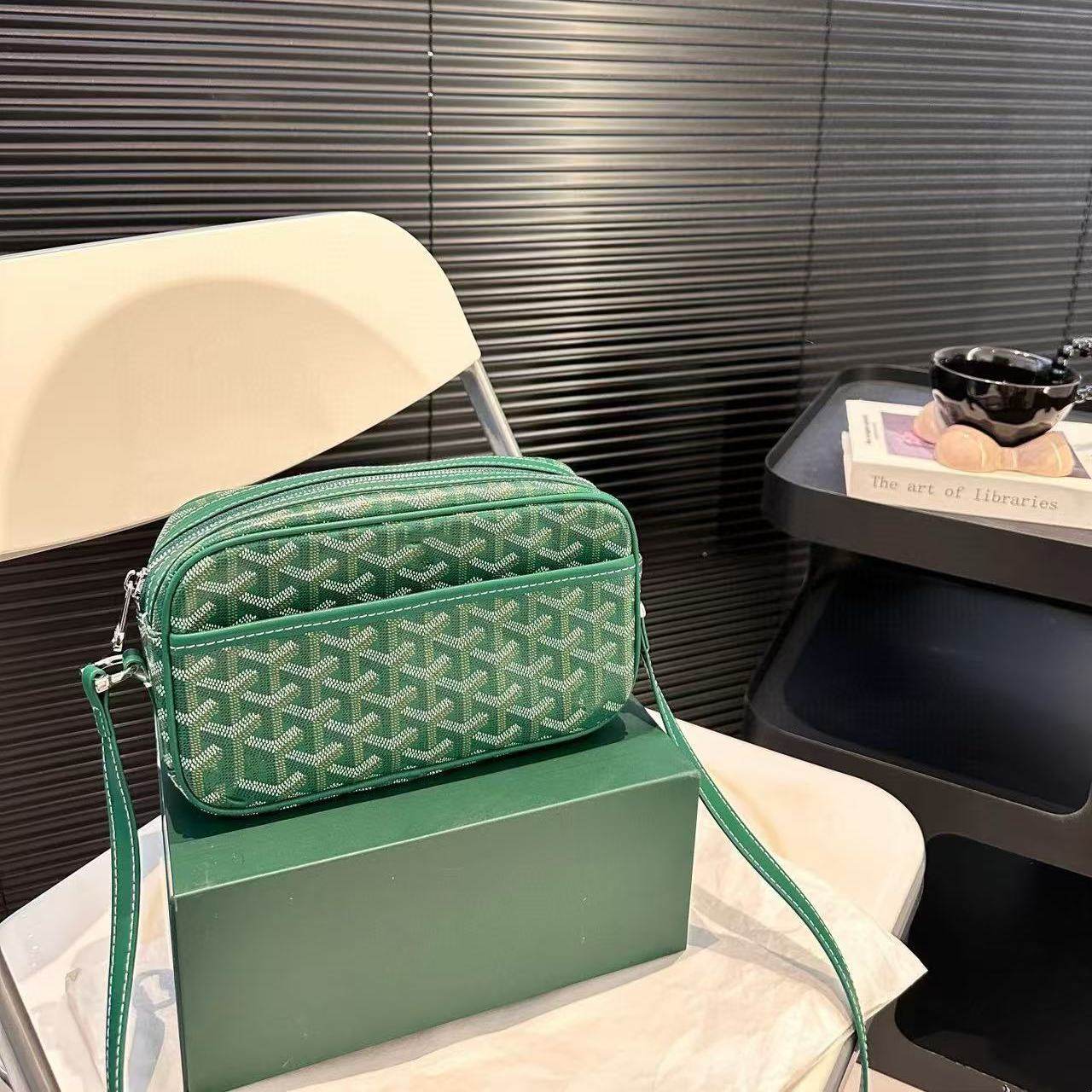 新疆西藏包邮2025高配版新款狗牙相机包大容量印花男女通用便携百