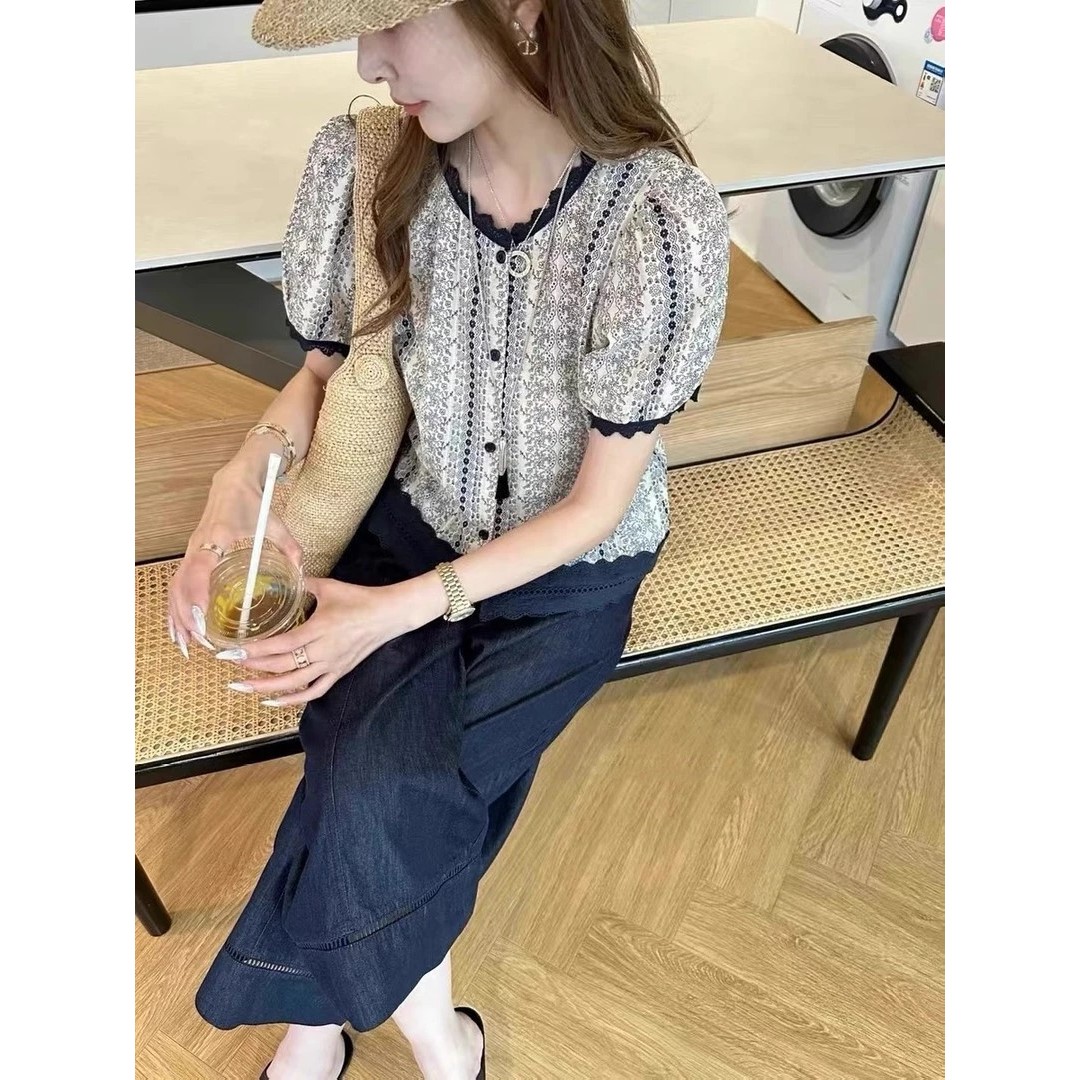 季念法式碎花短袖衬衫宽松显瘦上衣夏季新款复古文艺泡泡袖衬衣女