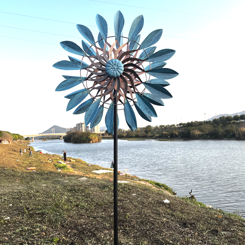 户外庭院旋转风车落地摆件别墅公园景观布置创意铁艺爬藤插件装饰