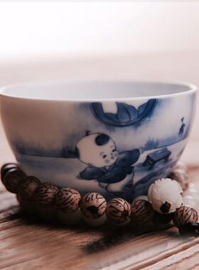 品墨善雅纯手绘青花茶具景德镇茶杯陶瓷功夫茶杯童子踢毽子图单杯