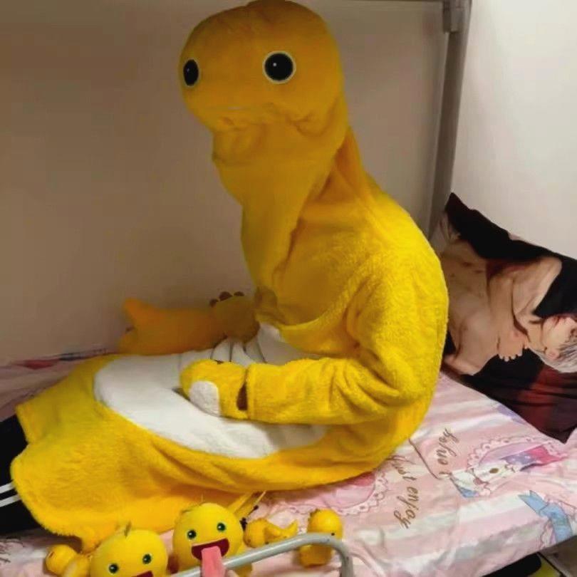 小奶龙抽象奶龙睡衣卡通连帽睡袍法兰绒加厚家居服情侣可外穿居家