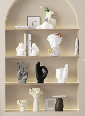 高级感雕塑艺术摆件设计师软装饰品轻奢家居客厅电视柜子书柜摆设