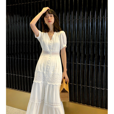 法式复古白色连衣裙秋装新款仙女裙子气质显瘦长裙旅游度假沙滩裙