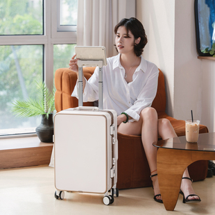 2025年新款白色行李箱铝框结实耐用双封闭拉杆登机旅行密码皮20寸