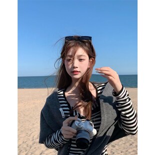 笨笨家 100羊毛三角披肩围巾女2024新款L秋冬季高级感洋气保暖围