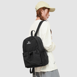 休闲简约风双肩包女轻便百搭户外徒步登山包慵懒风出游黑色背包男