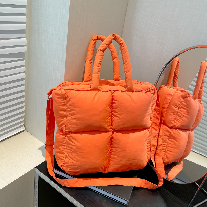 新款棉服羽绒包大容量单肩斜挎包