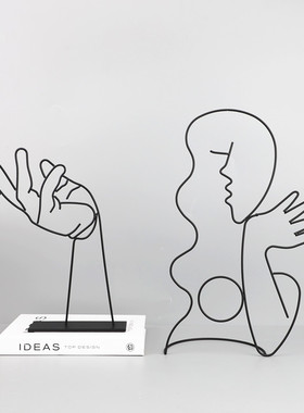 现代简约创意金属黑色人物摆件样板间家居客厅电视柜桌面工艺饰品