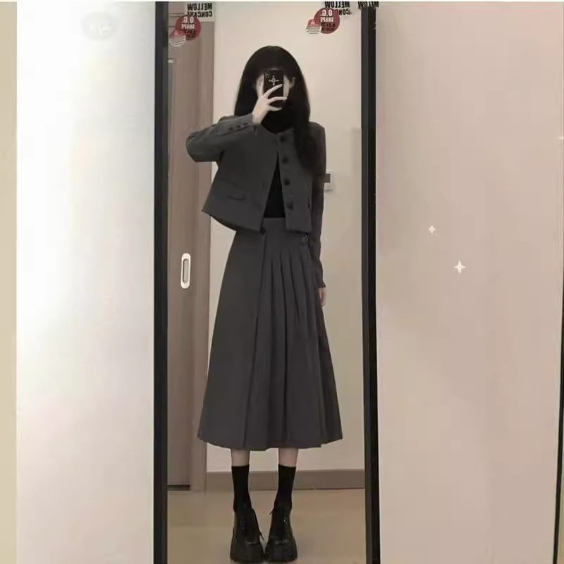 胖mm显瘦遮肉感套装女大码秋冬新款毛呢外套百褶半身裙两件套