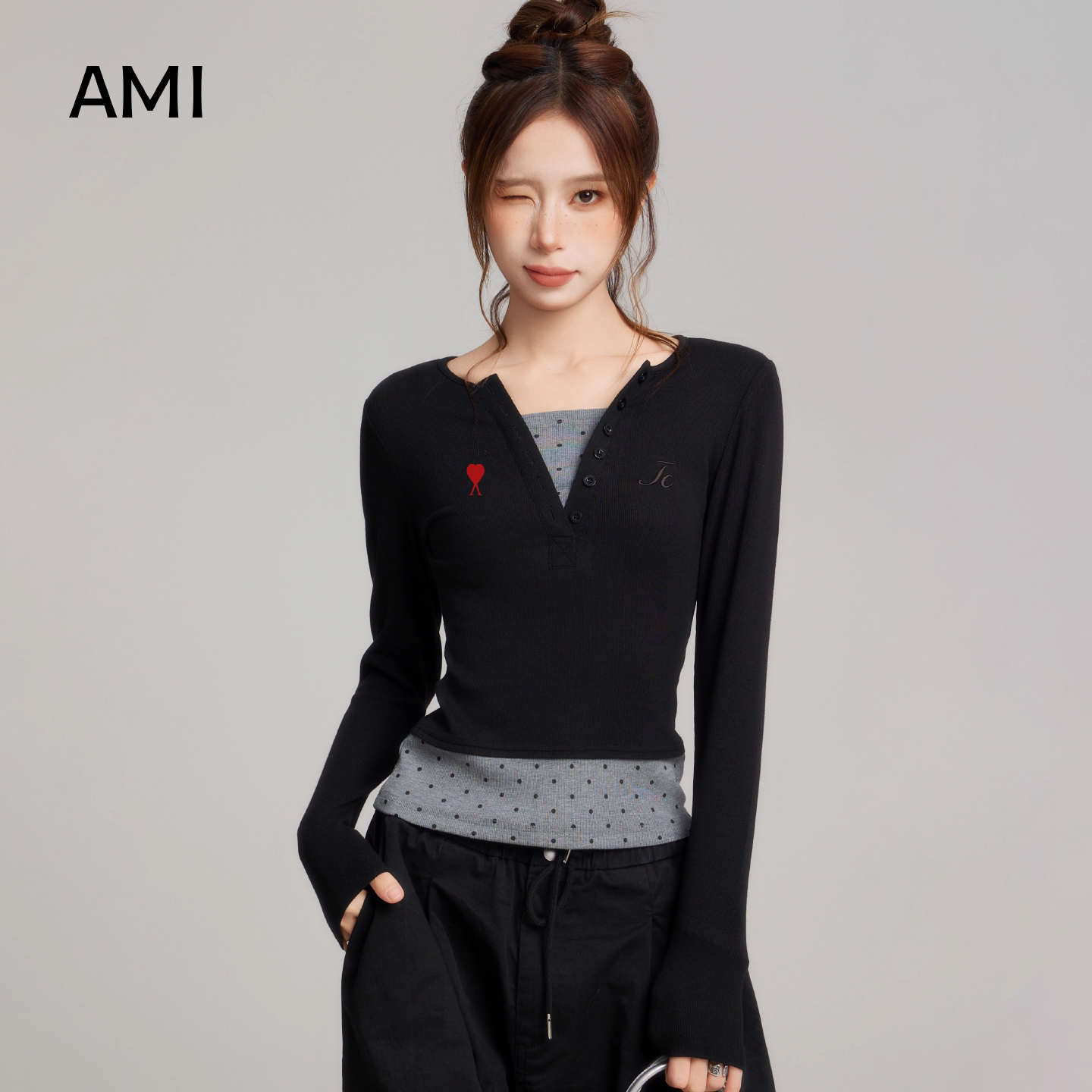 AMI官方美式黑色v领假两件打底衫长袖t恤女春初春正品修身内搭打