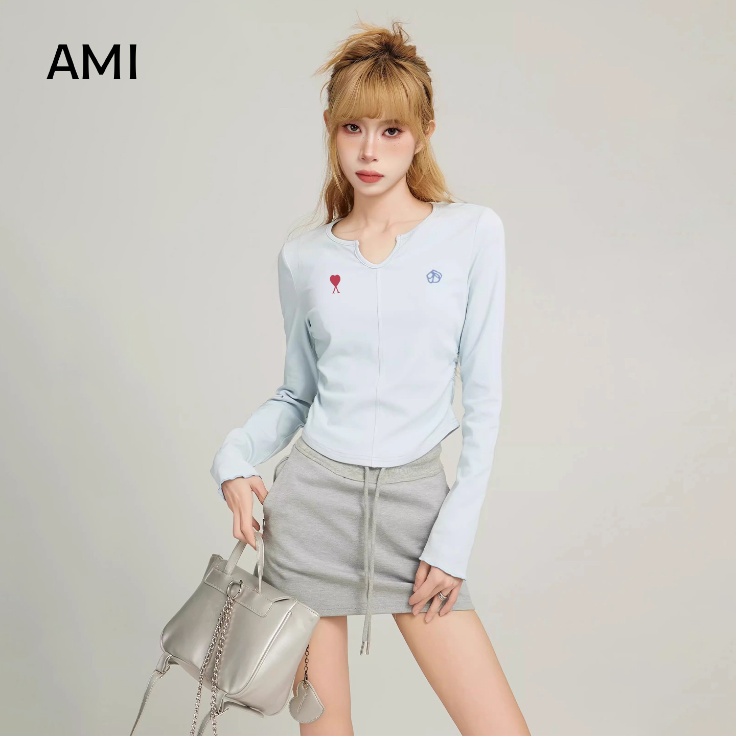 AMI2025美式蓝色v领打底衫长袖t恤女冬秋正品收腰修身内搭上衣潮