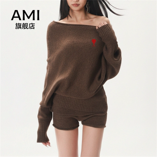 AMI官方2026纯欲风春季斜肩毛衣套装露肩短款上衣针织短裤两件套