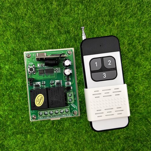 12V2路电机正反转开关电动门开关+新款大功率带保护盖三键遥控