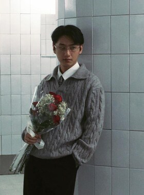 何记港风/复古大V领套头麻花长袖针织衫 慵懒感宽松休闲毛衣男女