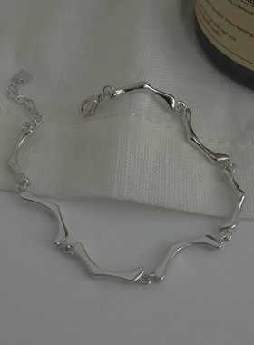 日韩个性复古骨头小众设计感百搭2023年新款潮手链闺蜜礼物简约